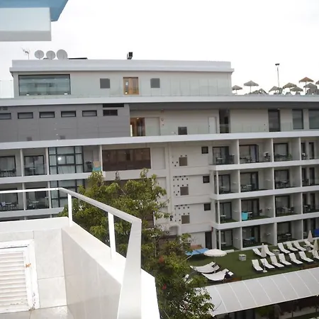 Avenida Beach Appartamento *